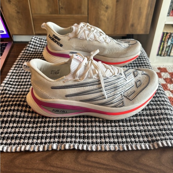 NEW BALANCE WOMEN'S FUELCELL SC ELITE V3 - size 10 - Picture 11 of 13